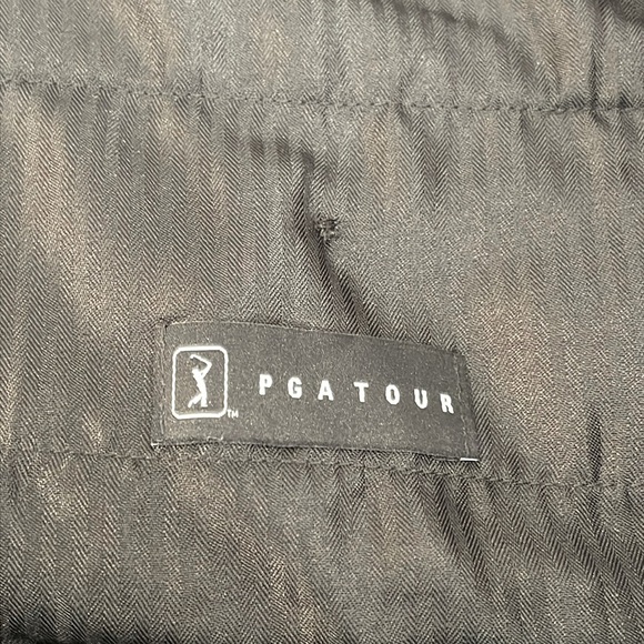 PGA Tour Men's Black Performance Golf Shorts Flat Front 100% Polyester Size 50 - Picture 3 of 4